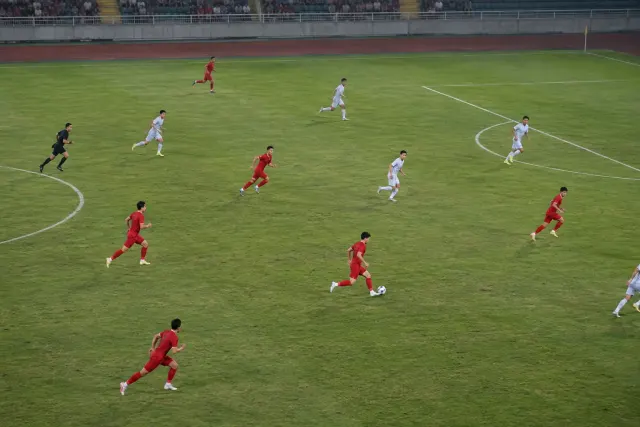 Ninh Bình thắng HAGL 4-3, lên đầu bảng sau màn rượt đuổi